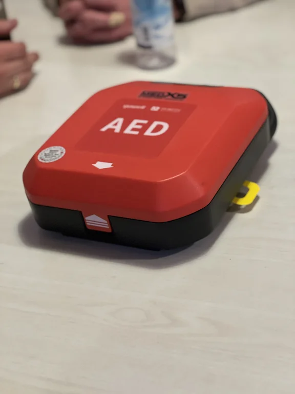 Defibrillator